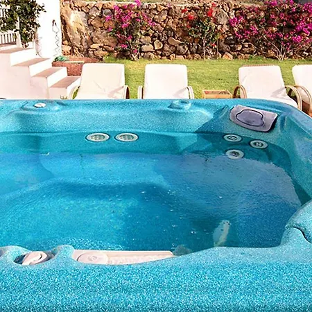 Albe, Jacuzzi Con Vistas Al Mar 別荘